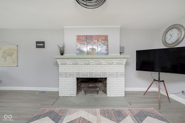 Building Photo - 4237 Graceland Ave