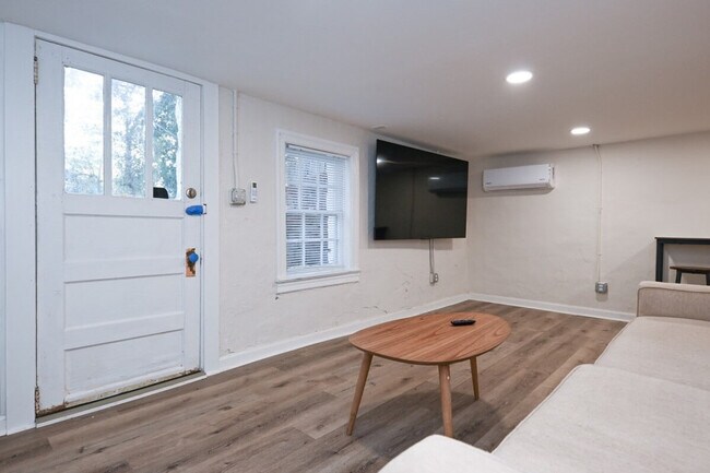 Foto del edificio - 840 Bobbin Mill Rd