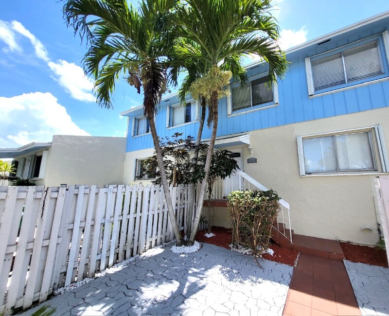 Foto principal - 22220 SW 103rd Ave