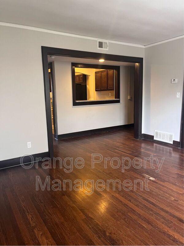 Photo - 3302 Burt St Apartment