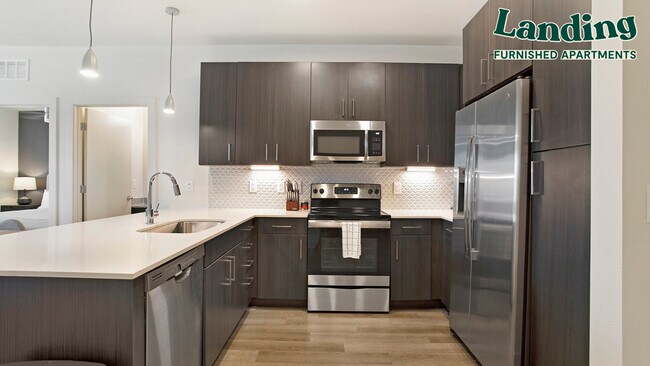Building Photo - 102 Manatee Ave W