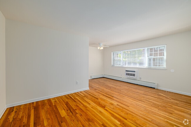 1 dormitorio, 1 baño - 530 pies cuadrados - Sala de estar - Ralson Apartments