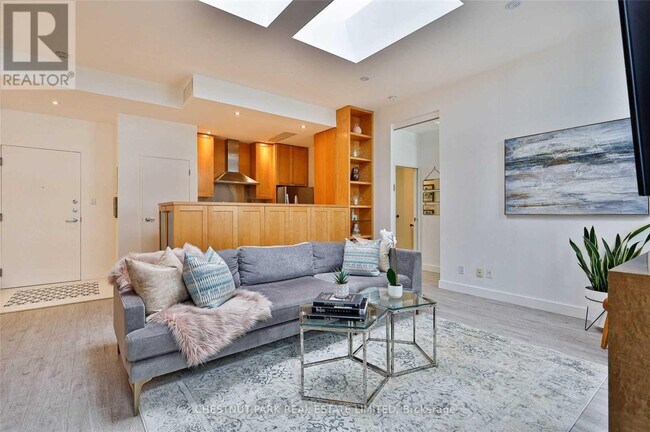 Building Photo - 33 Price St