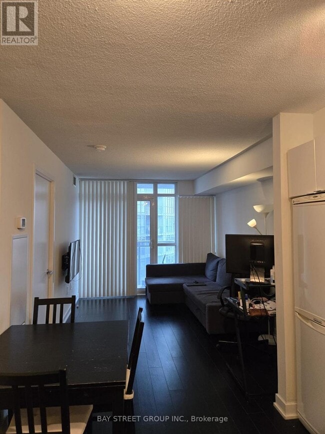 Building Photo - 15 Iceboat Terr