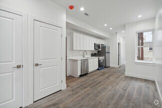 Building Photo - 5139 Pine St