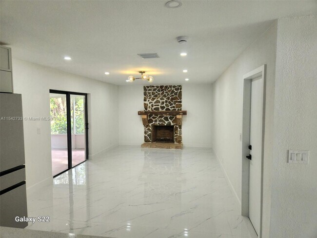 Building Photo - 5000 SW 193rd Ln
