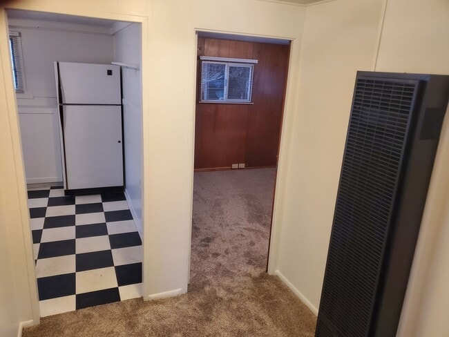 Building Photo - Cute and cozy 2 bedroom unit