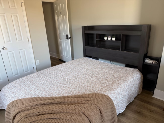 Building Photo - 1618 E Biddle St