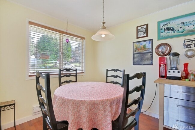Building Photo - HOME SWEET HOME...3 Bedroom Rambler w/Grea...