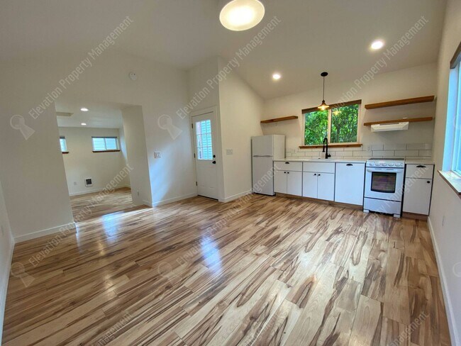 Foto del edificio - Cute newer built ADU near Downtown Bend