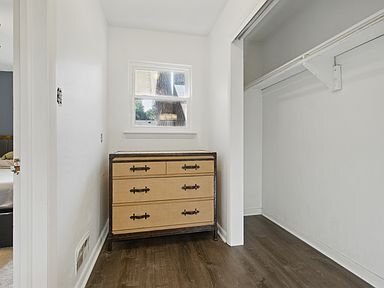 Foto del edificio - 4105 Clintwood Ln