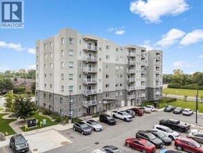 Building Photo - 1675 Banwell Rd