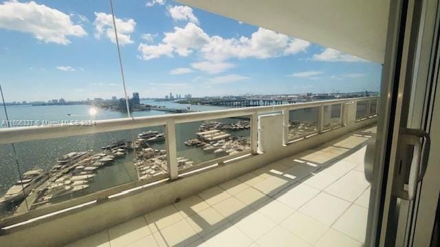 Primary Photo - 1717 N Bayshore Dr