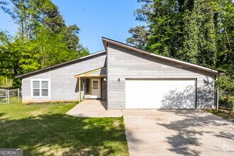 Building Photo - 6270 Beethoven Cir