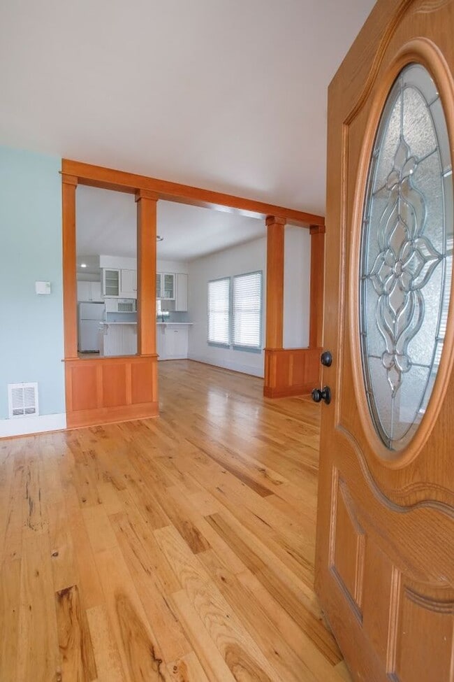 Building Photo - Move-In Now and Enjoy Summertime in Coupev...