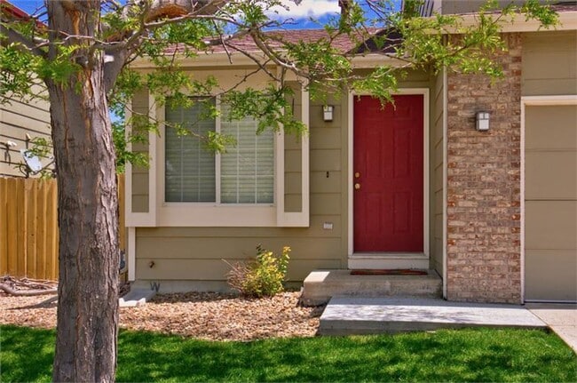 Building Photo - Charming 3-Bedroom Home in Prime Rock Cree...