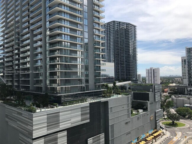 Foto del edificio - 31 SE 6th St
