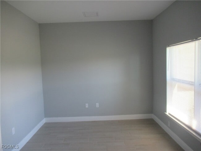 Foto del edificio - 2921 NW 18th Terrace
