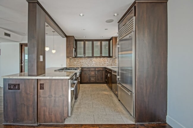 Building Photo - BEAUTIFULLY REMODELED & BRIGHT 2-STORY APARTMENT W/ OCEAN & PIER VIEWS, BALCONY & 2-CAR PARKING I...