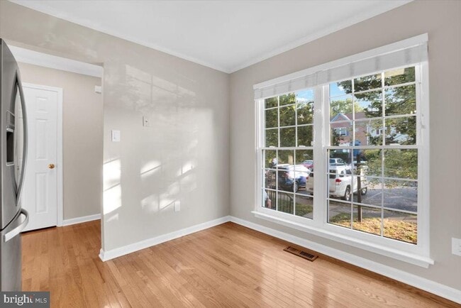Building Photo - 908 Smartts Ln NE