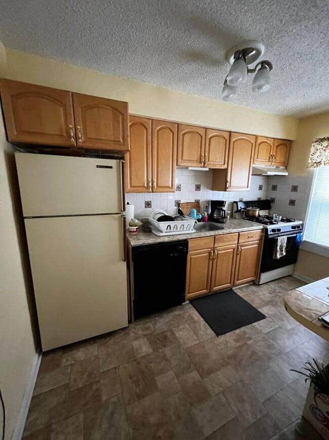 Photo - Lovely Cherry Hill Parke 2nd floor 2 bedro... Apartment