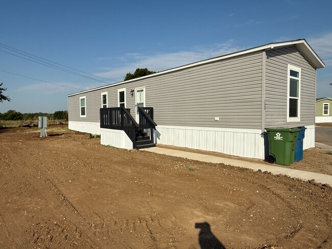 Building Photo - 133 Ponderosa Way