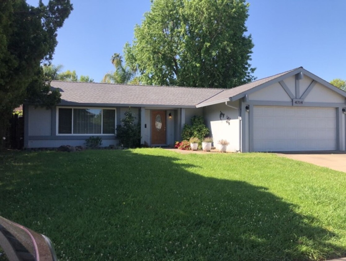Foto principal - Nice home in Fair Oaks neighborhood