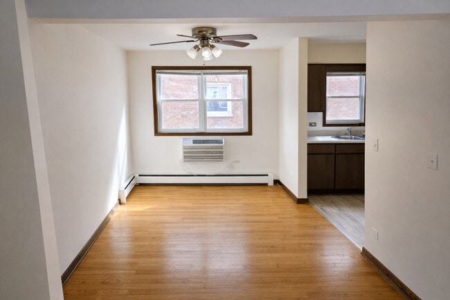 Building Photo - 4526 N Seeley Ave