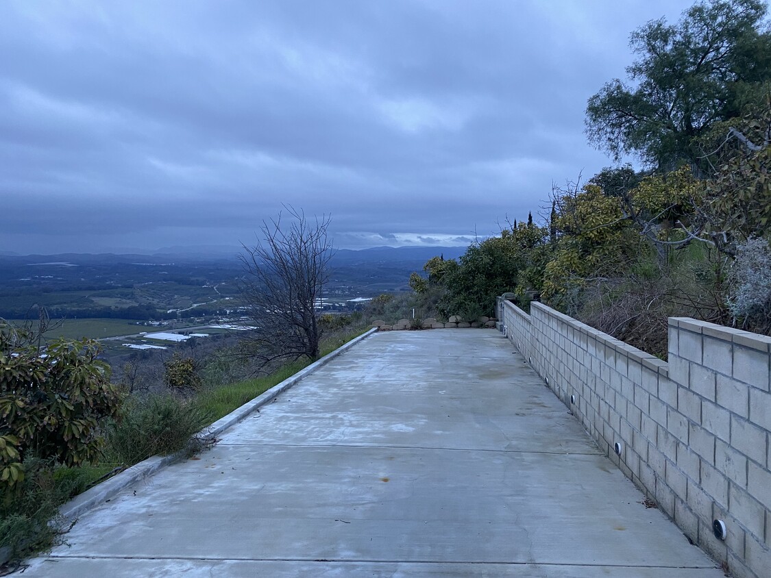 Foto del edificio - 7979 Worth Way