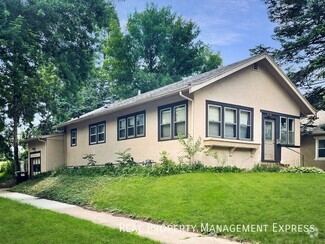 Building Photo - 3 Bed 1 Bath Home Near Downtown Sioux Falls