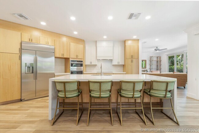 Building Photo - 3317 Embassy Dr