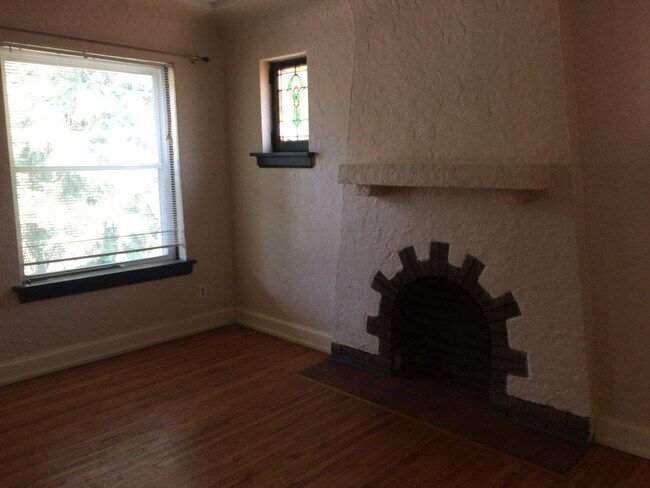 Foto del edificio - 6014 Arendes Dr