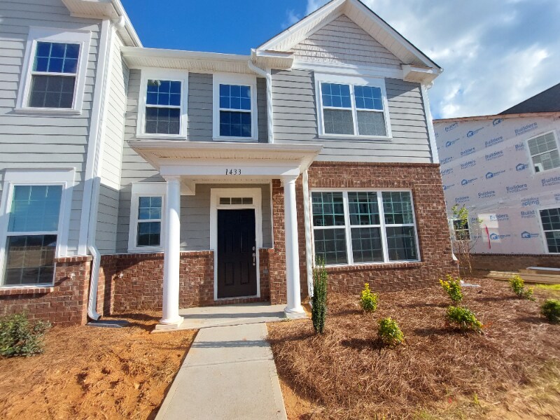 Primary Photo - 1433 Springvale Hill Dr
