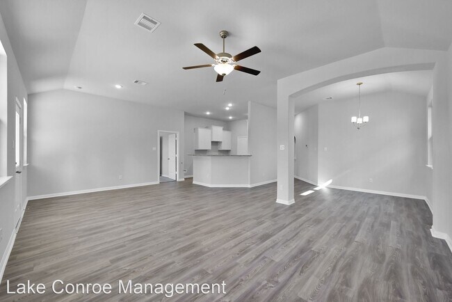 Foto del edificio - 3 br, 2 bath House - 17620 Cedar Crest Dr.