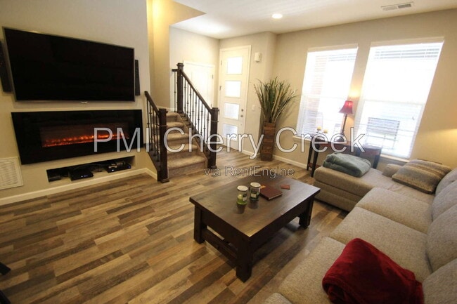 Photo - 9008 East Caley Way Apartment