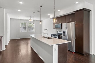 Building Photo - 1205 Calle Seabass