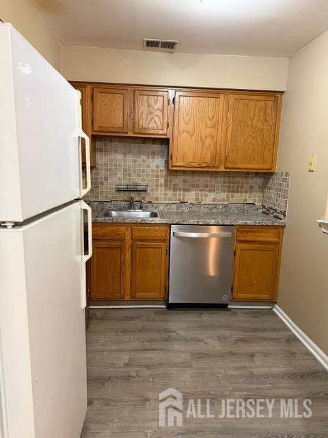 Foto del edificio - 513 Waterford Dr