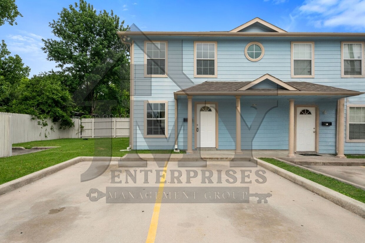 Duplex For Lease - Duplex For Lease