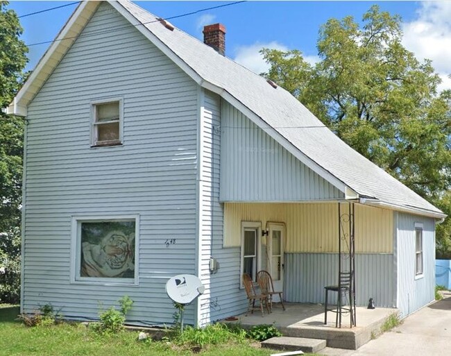 Building Photo - 1048 N Jefferson St