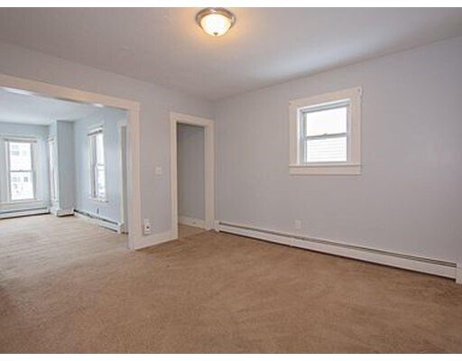 Building Photo - 14 Spalding St