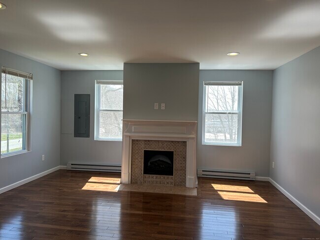 Building Photo - 152 CT-32
