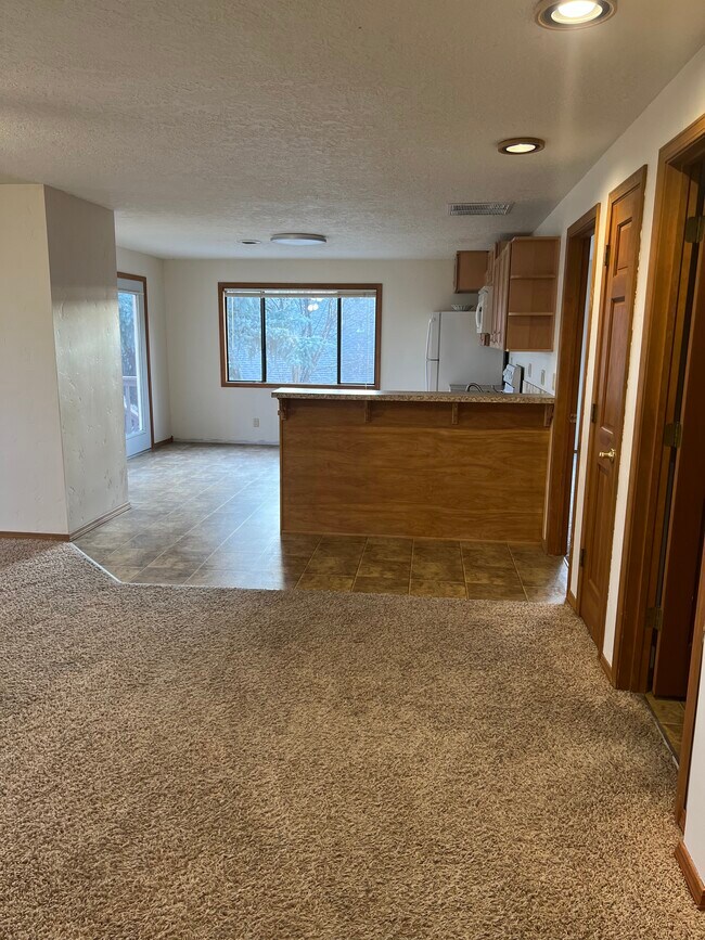 Bar - 770 W McMillan Rd