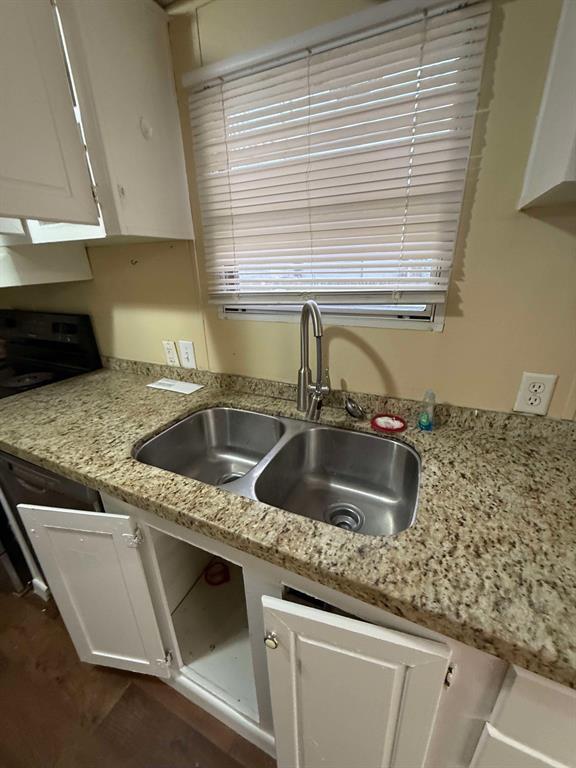 Foto del edificio - 16484 Brittany Way