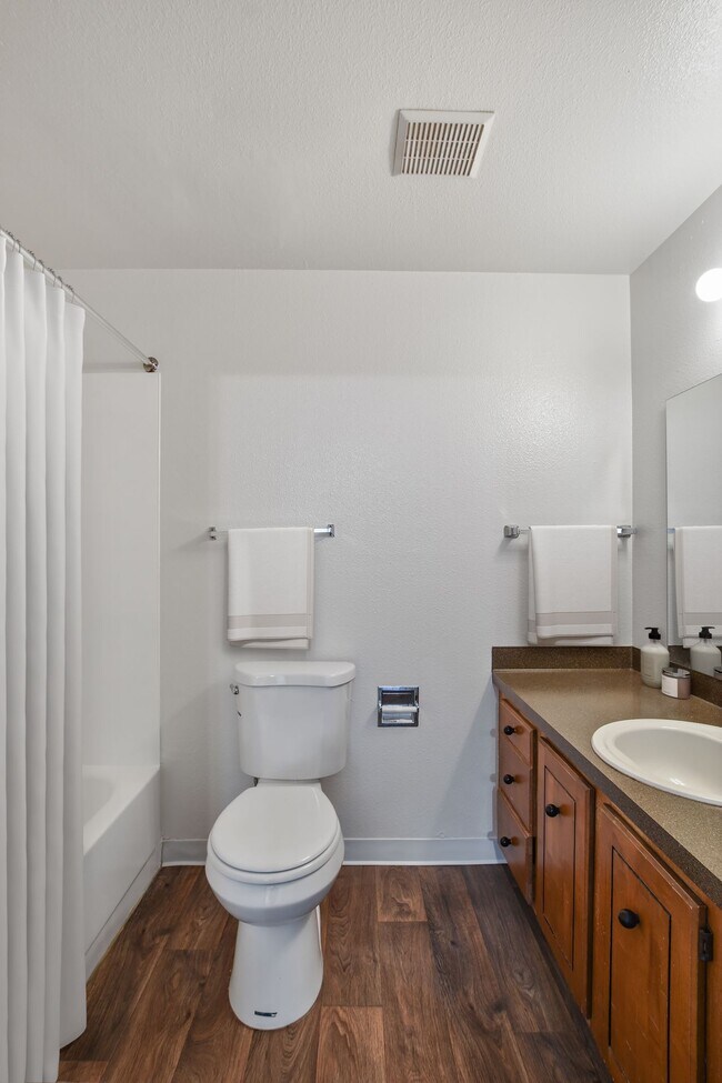 Foto del edificio - Carpenter Crest Apartments