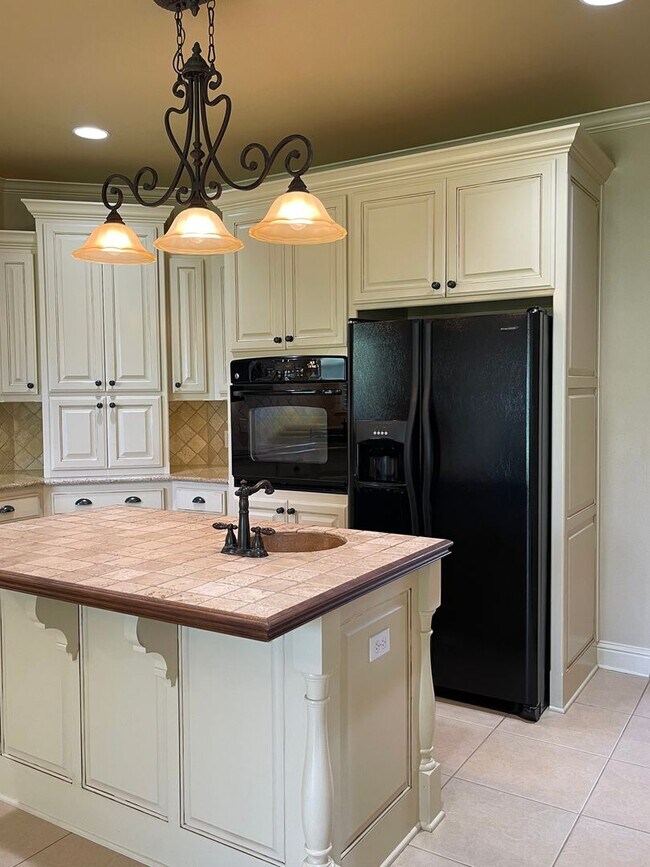 Building Photo - Cypress Bay Neighborhood-North Benton