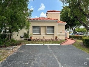 Building Photo - 6427 SW 132nd Ct Cir