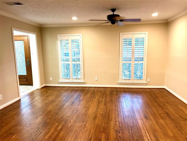 Foto del edificio - 5022 Darnell St