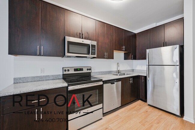 Foto del edificio - Impressive, Spacious Studio with Unbeatabl...