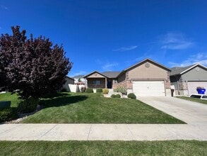 Building Photo - 7583 Naomi Ln