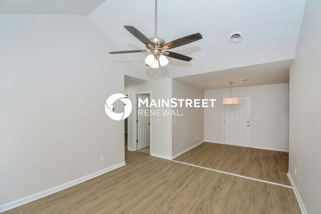 Building Photo - 3 Bedroom Pet-Friendly Home in Ashland City, TN with Main Street Renewal